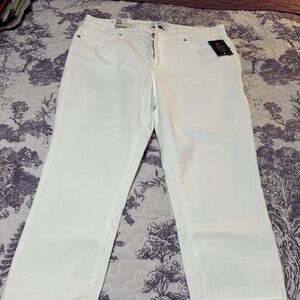 Crown And Ivy 10 Petite White Crop Jeans New With Tags
